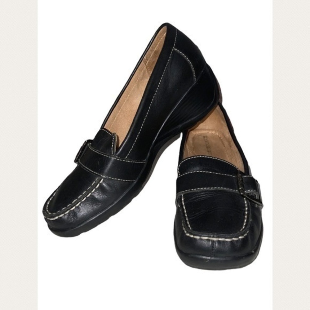 Naturalizer Black Leather 1.5” Wedge Heel Slide On Loafers Size 7W